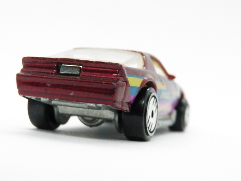 Illustration for article titled Hot Wheels 1:64 IROC Camaro